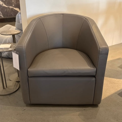 pretty chair | Gamma $2,494